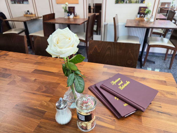 OecherDeal prsentiert das Frhstckscafe Deluxe