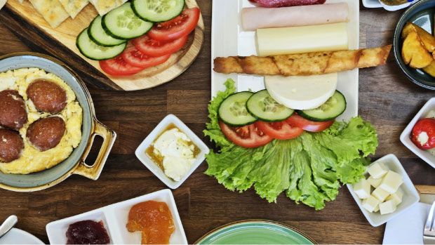 OecherDeal prsentiert das Frhstckscafe Deluxe